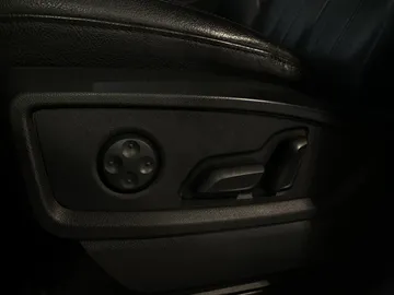2020 Audi Q5 - image 16