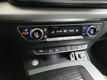 2020 Audi Q5 - image 27