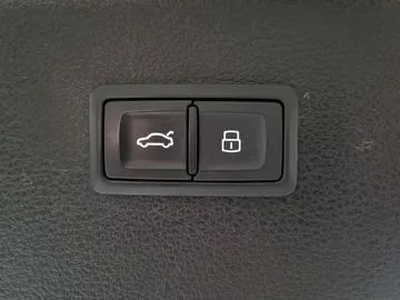 2020 Audi Q5 - image 18