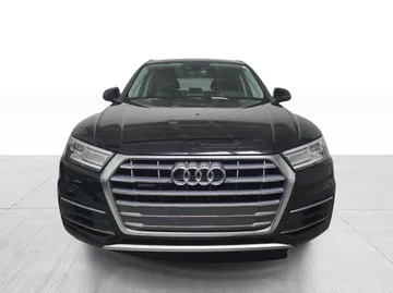2020 Audi Q5 - image 2