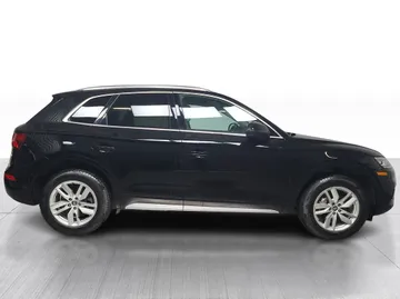 2020 Audi Q5 - image 9