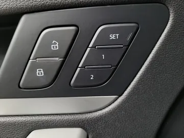 2020 Audi Q5 - image 13