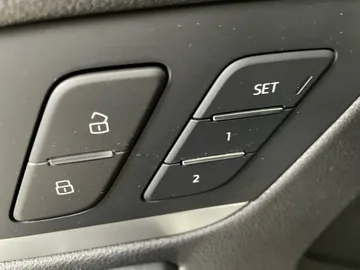 2020 Audi Q5 - image 20