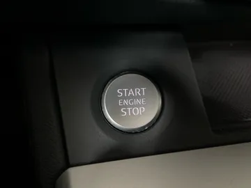 2020 Audi Q5 - image 25