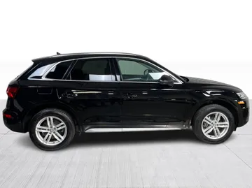 2020 Audi Q5 - image 2