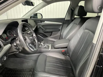 2020 Audi Q5 - image 3