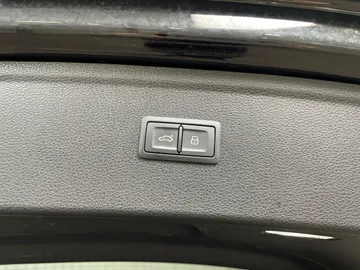 2020 Audi Q5 - image 22