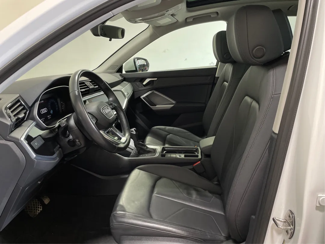 2022 Audi Q3 — photo 3