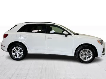 2022 Audi Q3 - image 2
