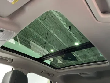 2022 Audi Q3 - image 6