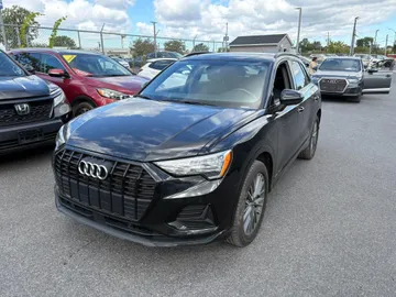 2022 Audi Q3 - image 3