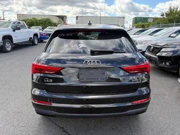 2022 Audi Q3 - image 6
