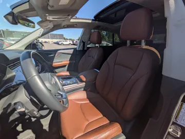 2019 Audi Q8 - image 8