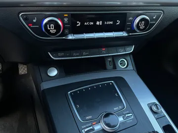 2019 Audi Q5 - image 23