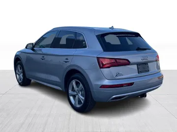 2019 Audi Q5 - image 11
