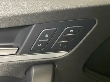 2018 Audi Q5 - image 22