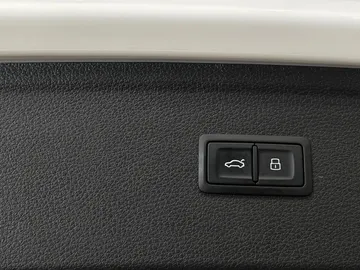 2018 Audi Q5 - image 34