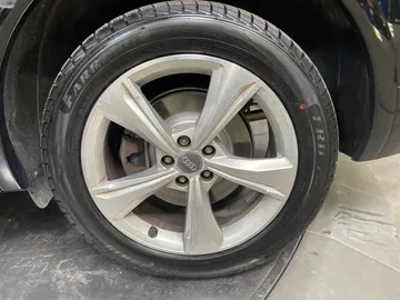2019 Audi Q5 - image 7