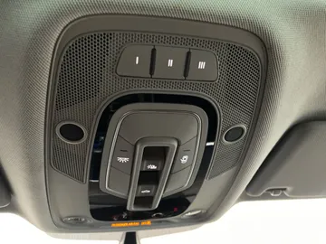 2018 Audi Q5 - image 16