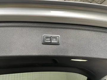 2018 Audi Q5 - image 22