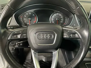 2018 Audi Q5 - image 18