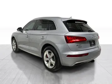 2018 Audi Q5 - image 12
