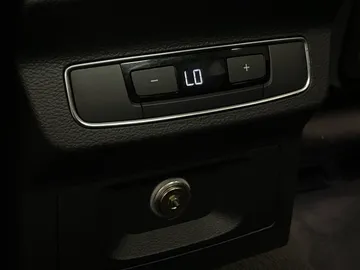 2018 Audi Q5 - image 23