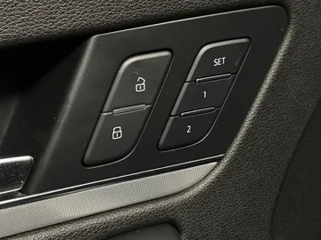 2018 Audi Q5 - image 17
