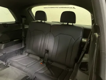 2020 Audi Q7 - image 27