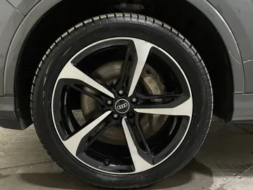 2020 Audi Q7 - image 18