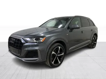 2020 Audi Q7 - image 3
