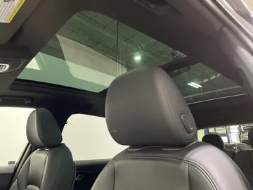 2020 Audi Q7 - image 12