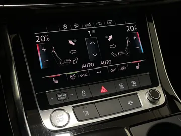 2020 Audi Q7 - image 24