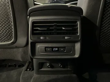2021 Audi Q7 - image 34