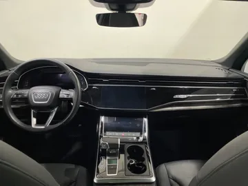 2021 Audi Q7 - image 4