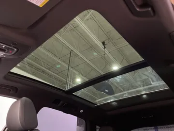 2021 Audi Q7 - image 6