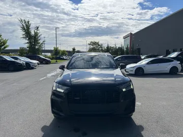 2023 Audi Q7 - image 2