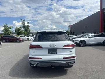 2022 Audi Q7 - image 6