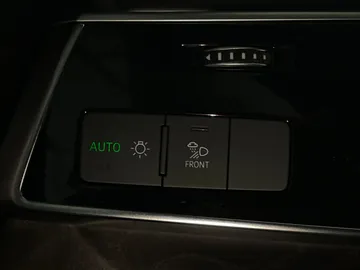 2022 Audi Q7 - image 19