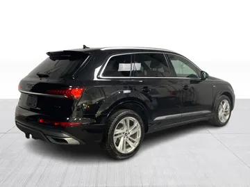 2022 Audi Q7 - image 15