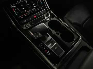 2022 Audi Q7 - image 31