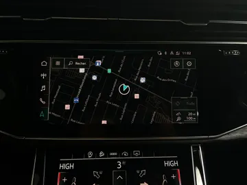 2022 Audi Q7 - image 22