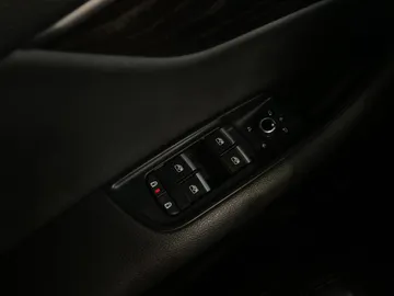 2022 Audi Q7 - image 26