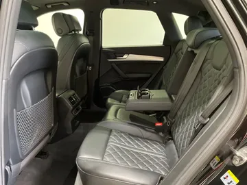 2020 Audi SQ5 - image 16