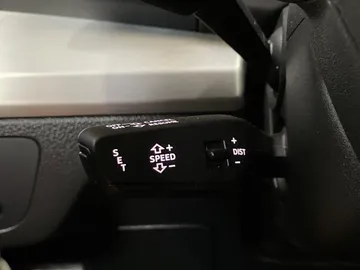 2020 Audi SQ5 - image 26