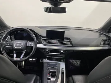 2020 Audi SQ5 - image 4