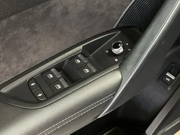 2020 Audi SQ5 - image 25