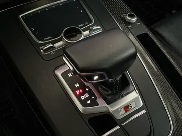 2019 Audi SQ5 - image 31