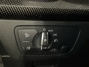 2019 Audi SQ5 - image 19