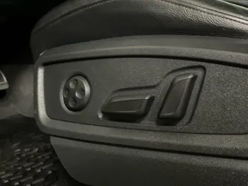 2019 Audi SQ5 - image 20